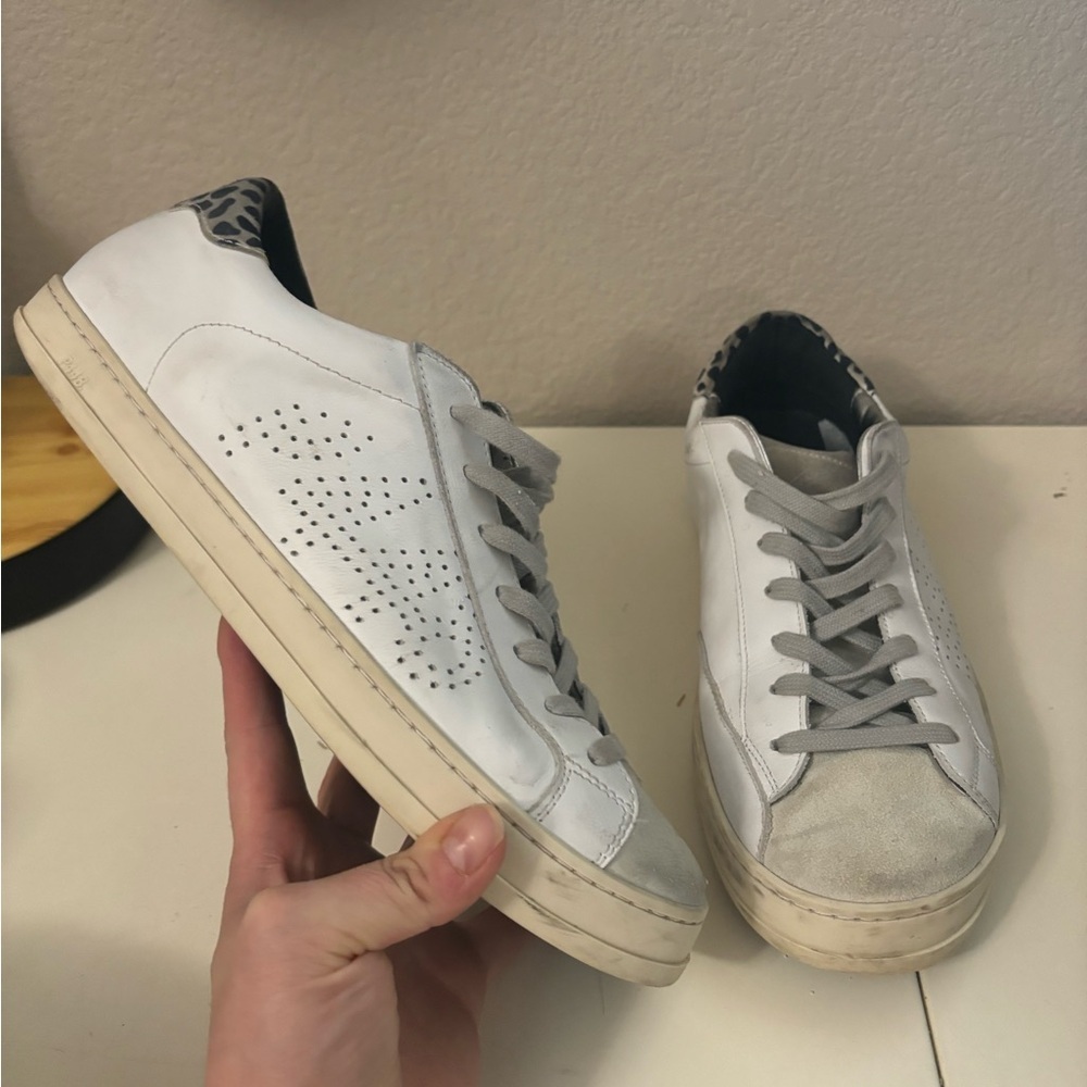 P448 | White Animal Print Sneakers Sz‎ 41/10.5-11